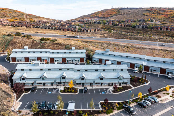 More Photos Of 1200 W Lori Ln, Park City Light Distribution For Lease