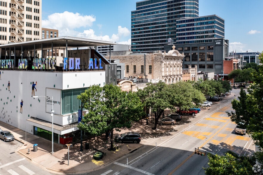 More Photos Of 704 Congress Ave, Austin Restaurant For Lease