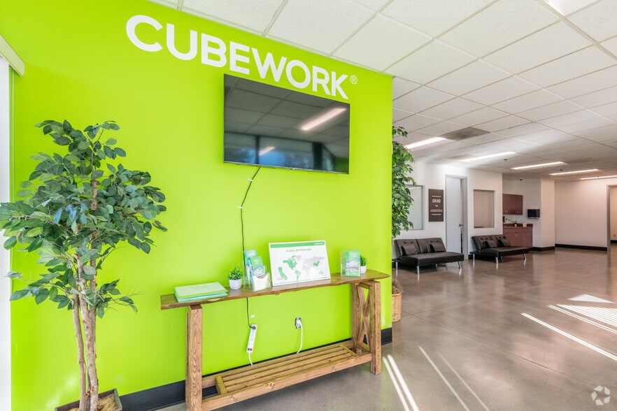 More Photos Of 250 Vista Blvd, Sparks Warehouse For Lease