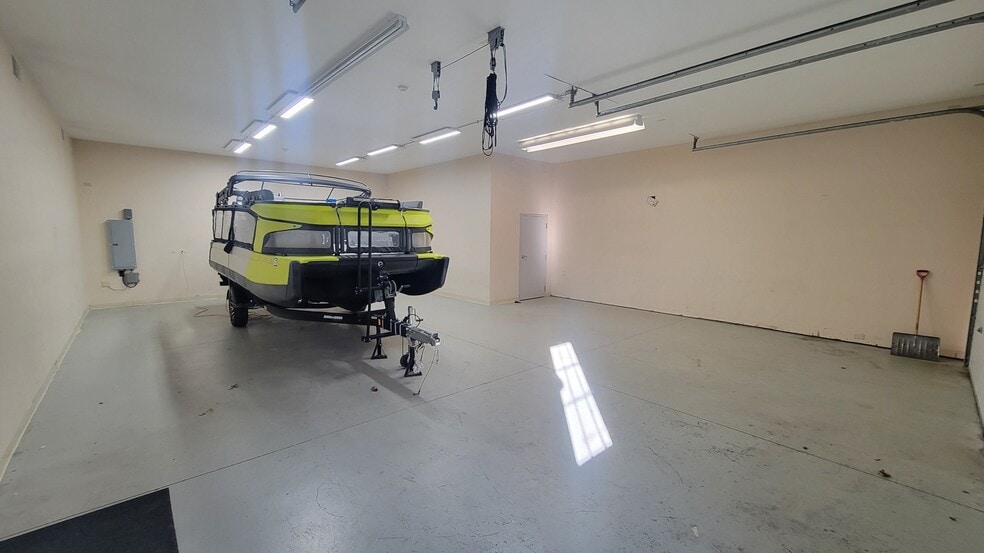 More Photos Of 210 3rd Ave, Alpha Office Residential For Sale