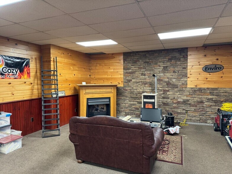 More Photos Of 222 Main St, Presque Isle General Retail For Sale