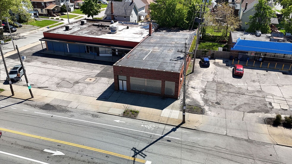 More Photos Of 15212 Lake Shore Blvd, Cleveland Flex For Sale