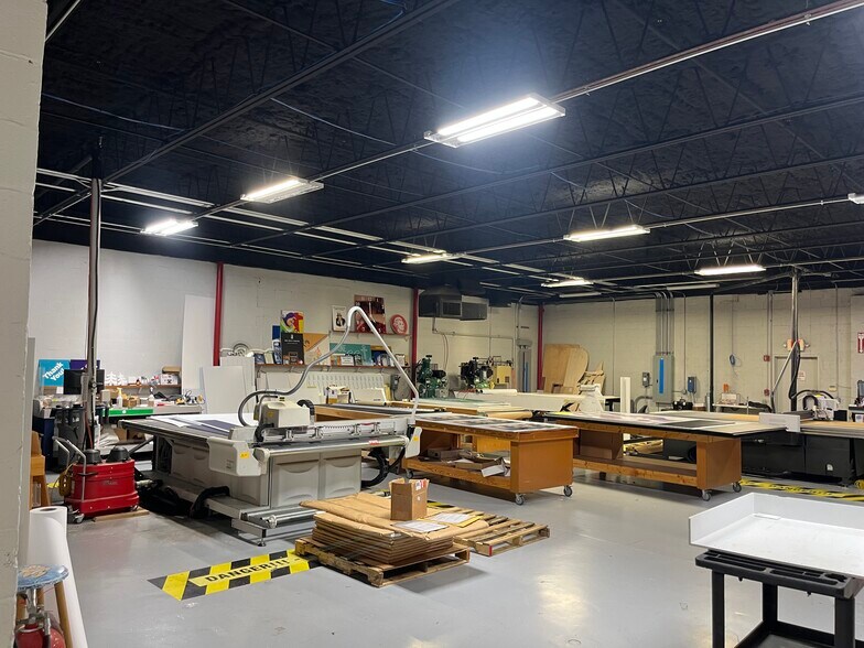 More Photos Of 850 S Hughey Ave, Orlando Manufacturing For Sale
