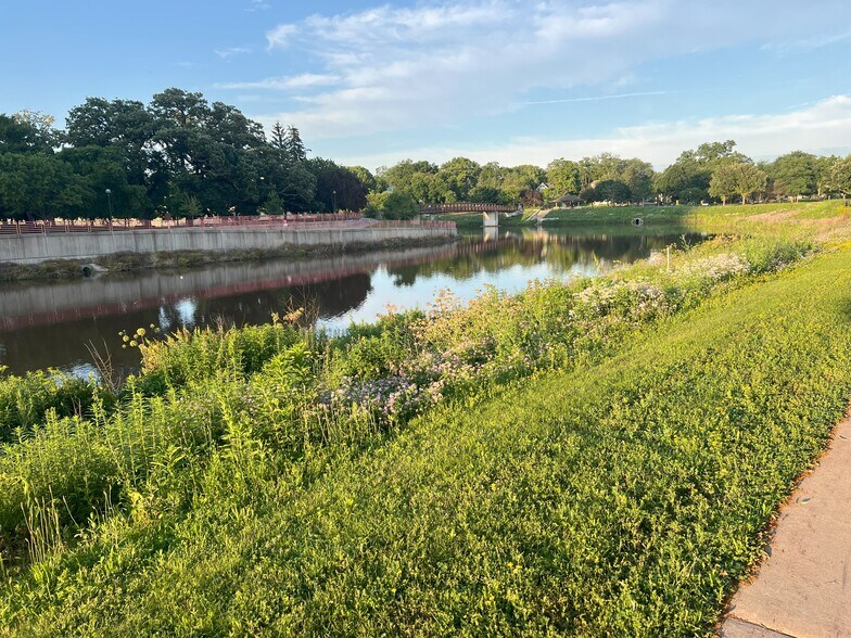 More Photos Of 300 3rd Ave SE, Rochester Medical For Sale