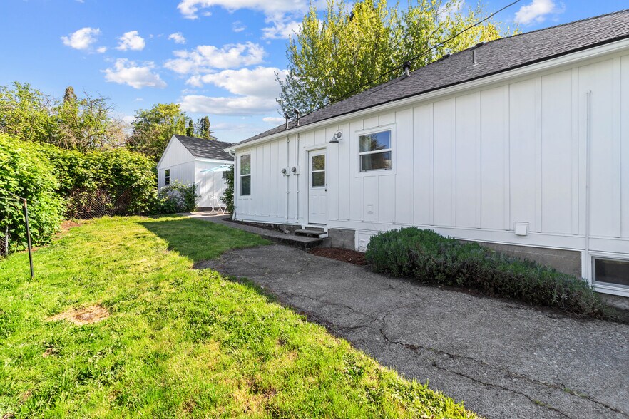 More Photos Of 510 E 16th St, Vancouver Manufactured Housing Mobile Home Park For Sale
