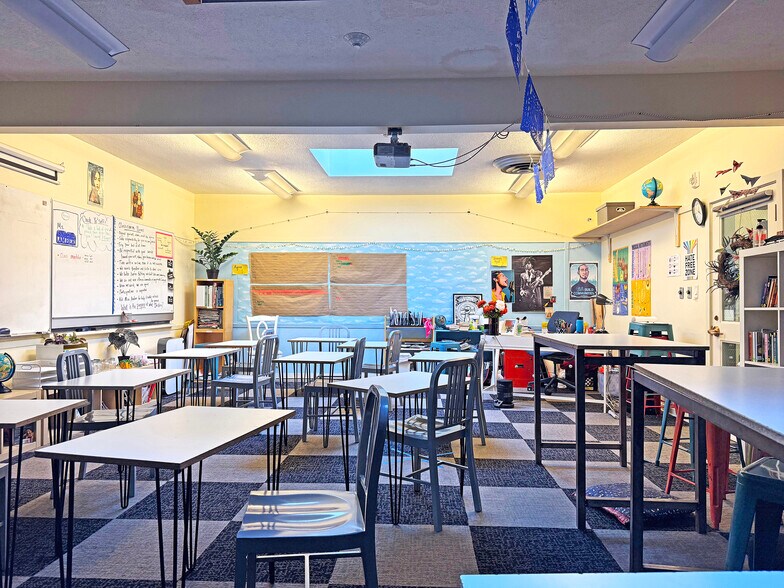 More Photos Of 2340 Durant Ave, Berkeley Schools For Lease