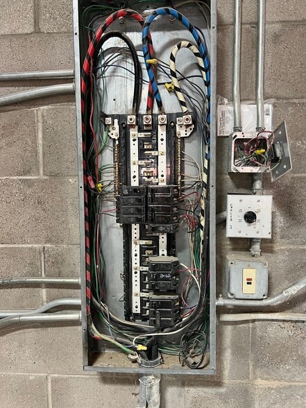 More Photos Of 1216 E Pennsylvania St, Tucson Warehouse For Lease