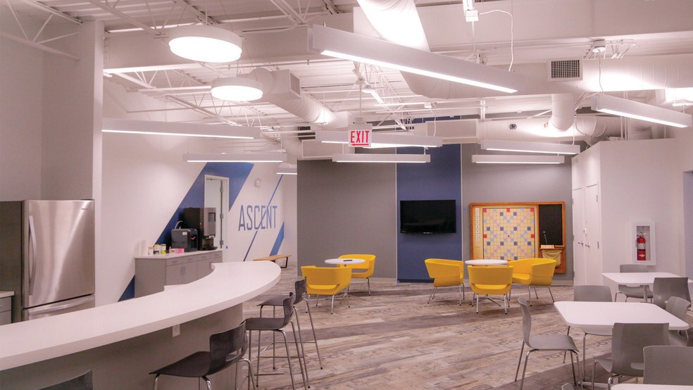 More Photos Of 8601 W Bryn Mawr Ave, Chicago Unknown For Lease