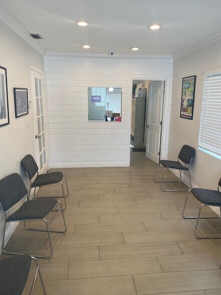 More Photos Of 4540 NW 7th St, Miami Medical For Lease