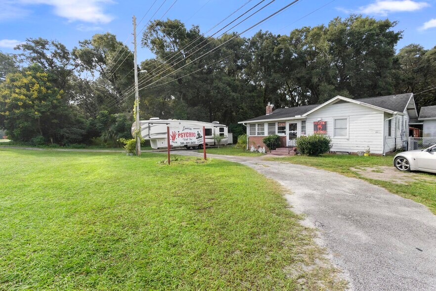 Primary Photo Of 2480 N Woodland Blvd, Deland Flex For Sale