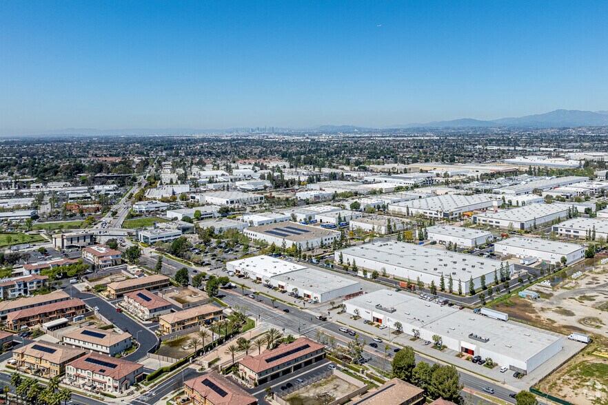 More Photos Of 12309 Telegraph Rd, Santa Fe Springs Warehouse For Lease