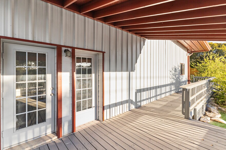 More Photos Of 13140 US Highway 281 N, Spring Branch Restaurant For Lease