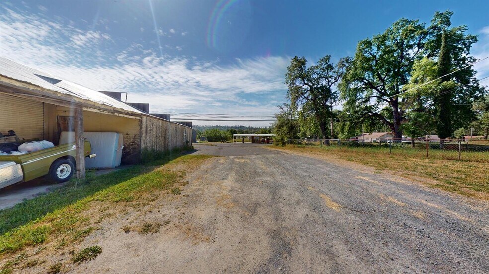More Photos Of 20688 N Sunshine Rd, Sonora General Retail For Sale