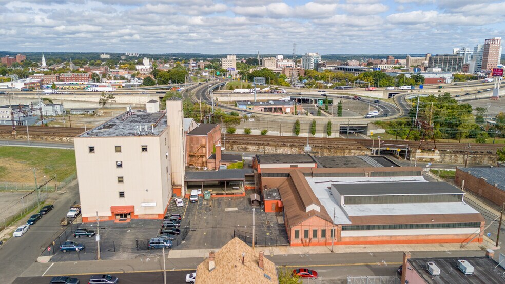 More Photos Of 275 Warren St, Bridgeport Warehouse For Sale