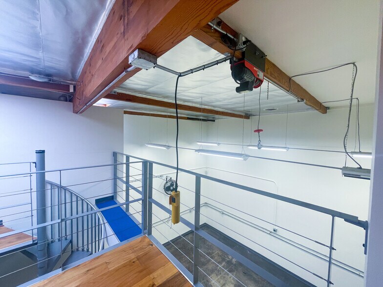 More Photos Of 2631 Lavery Ct, Newbury Park Industrial For Sale