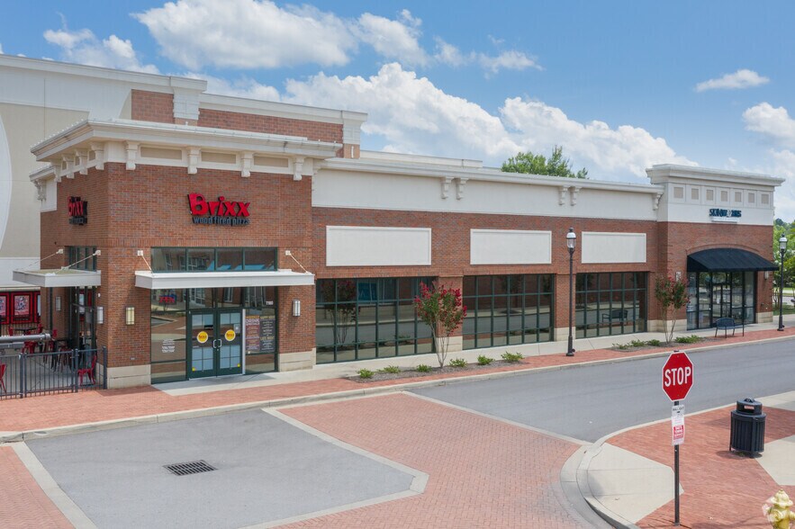 More Photos Of 300 Indian Lake Blvd, Hendersonville Unknown For Lease