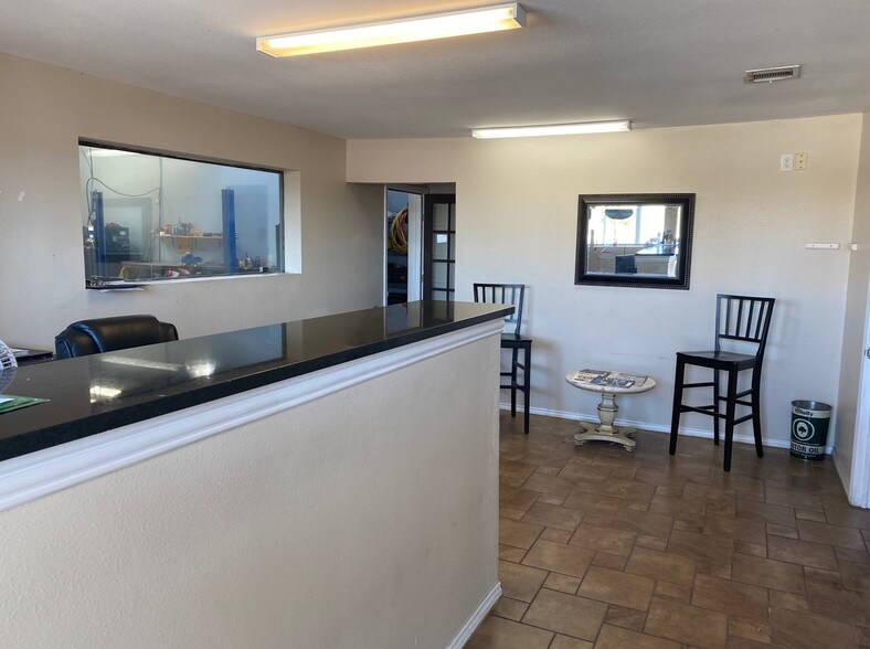 More Photos Of 16299 Fm 1325, Austin Auto Repair For Lease