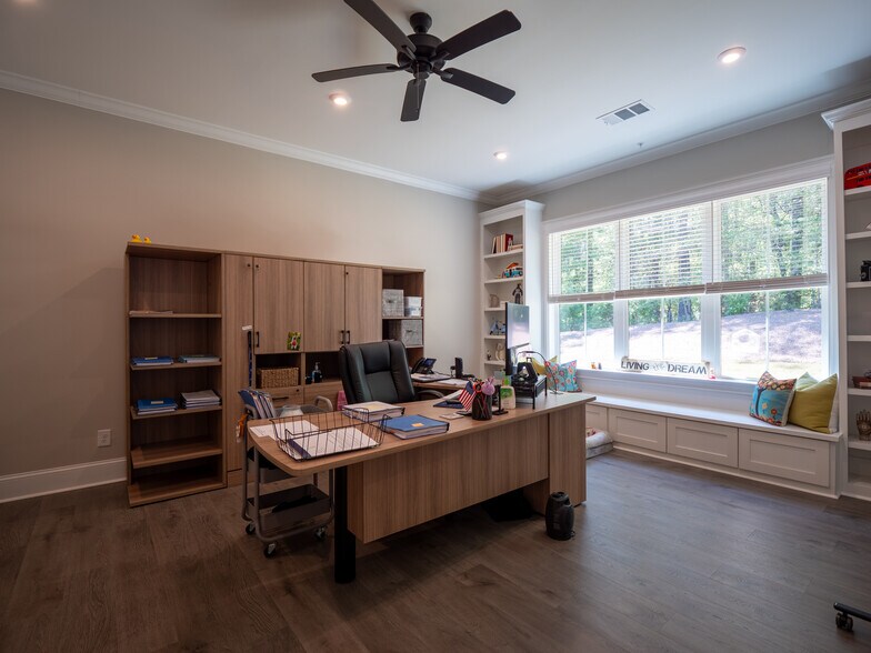 More Photos Of 3957 S Main St, Acworth Office For Sale