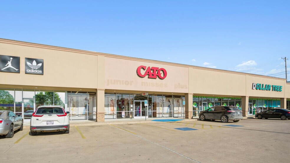 More Photos Of 1911 SE Washington St, Idabel Freestanding For Sale