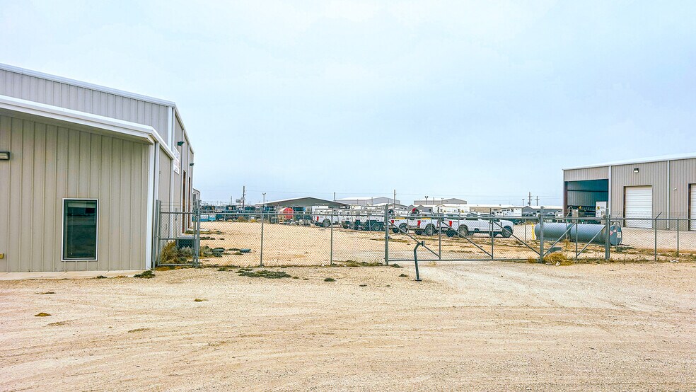 More Photos Of 3118 County 1107 rd, Midland Warehouse For Lease