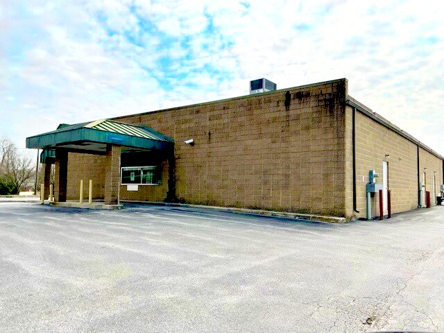 More Photos Of 3900 Ten Oaks Rd, Glenelg Storefront For Lease