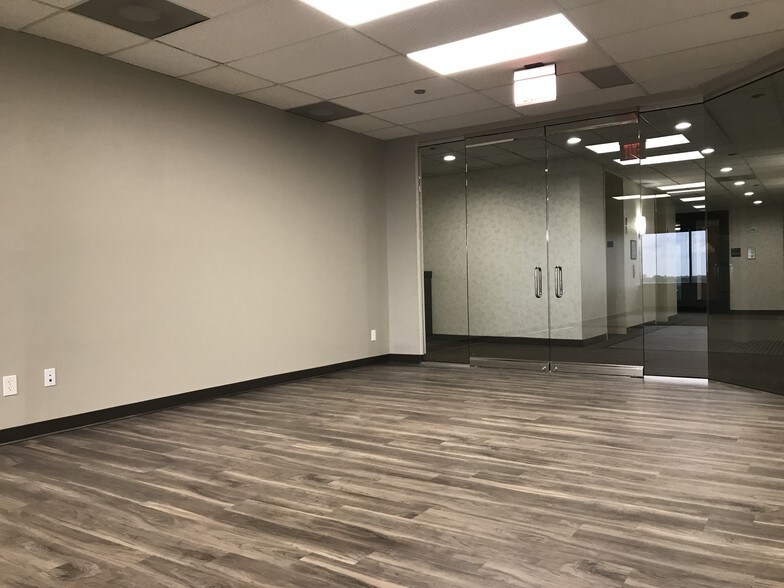 More Photos Of 4144 N Central Expy, Dallas Office For Lease