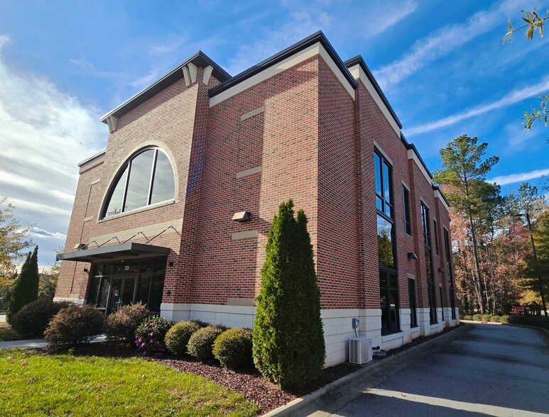 More Photos Of 701 Mutual Ct, Raleigh Office For Sale