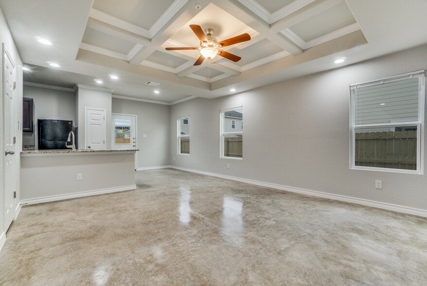 More Photos Of 16910 Dancing Ava, Selma Multifamily For Sale