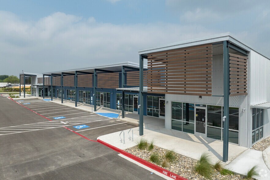 More Photos Of 8822 W Expressway 83, Harlingen Restaurant For Lease