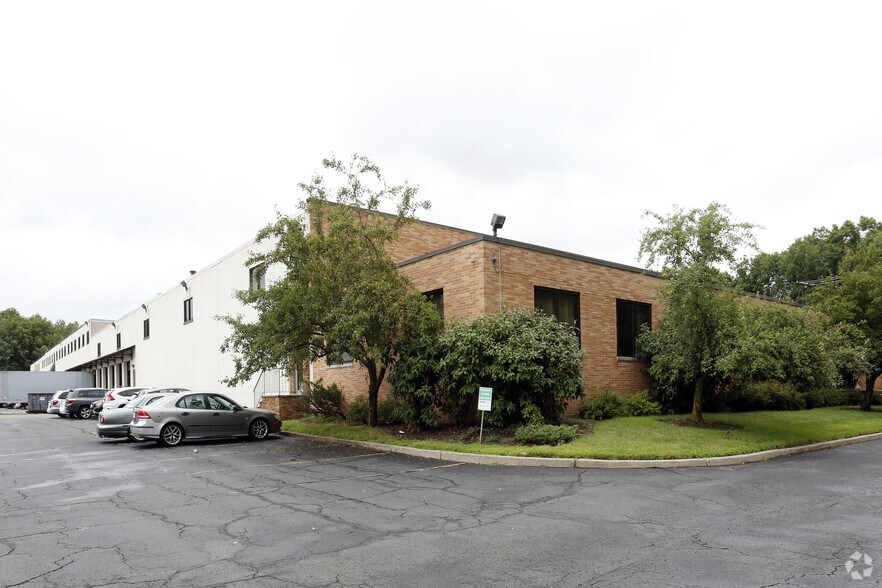 Primary Photo Of 510 Ryerson Rd, Lincoln Park Manufacturing For Lease