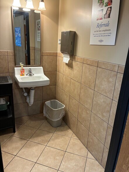 More Photos Of 2319 Rayford Rd, Spring Unknown For Lease