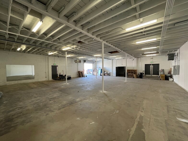 More Photos Of 153 Vallejo St, Denver Warehouse For Sale
