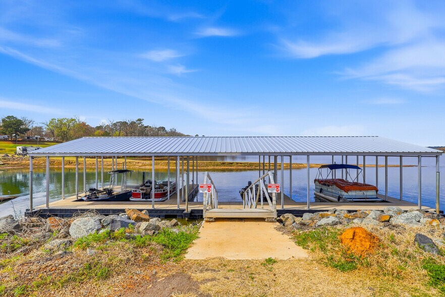 More Photos Of 16851 State Highway 155 N, Ore City Marina For Sale