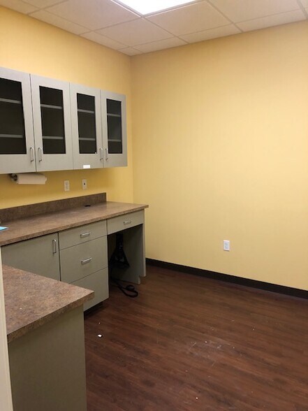 More Photos Of 203 N IH 35, Belton Freestanding For Lease