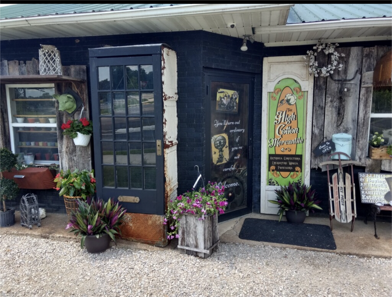 More Photos Of 15 Main St, Mammoth Spring Office For Sale