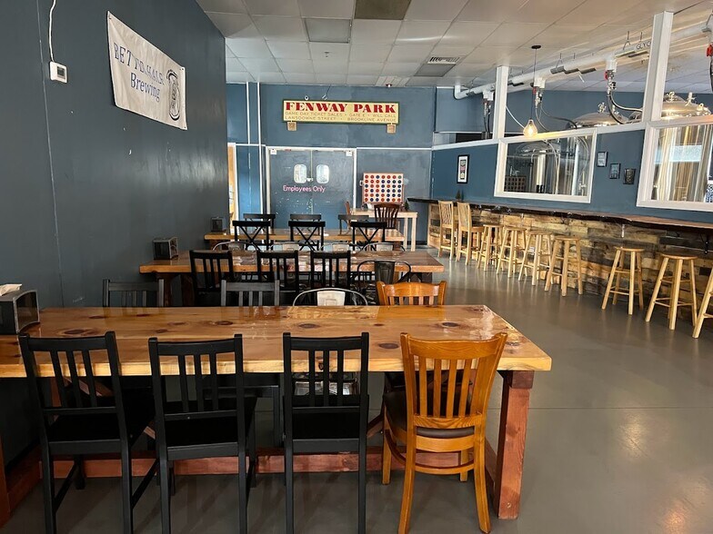 More Photos Of 59 N Main St, Bristol Unknown For Lease