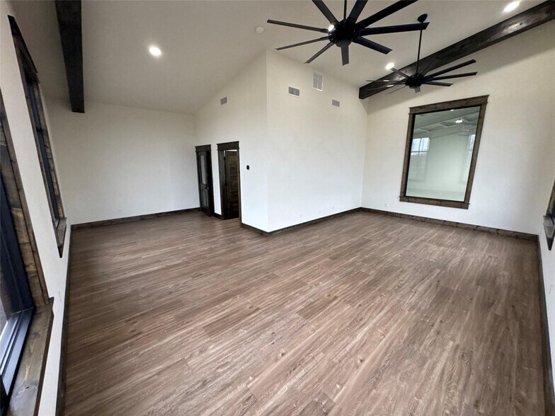 More Photos Of 2720 Ranger Hwy, Weatherford Light Distribution For Lease