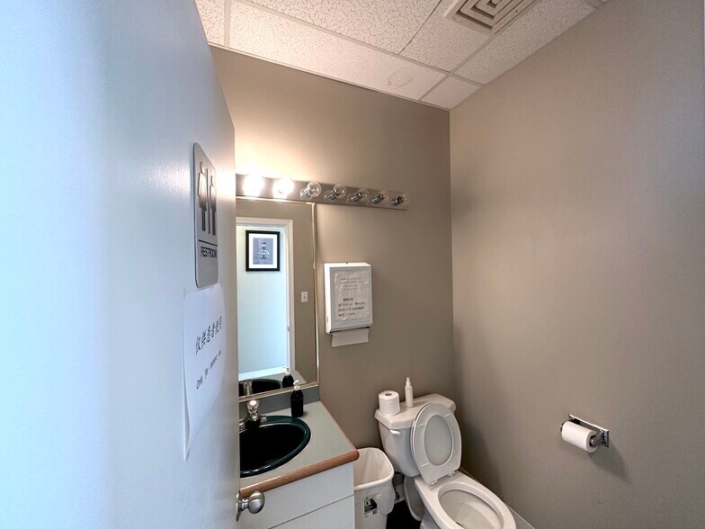 More Photos Of 8260 Westminster Hwy, Richmond Storefront For Sale