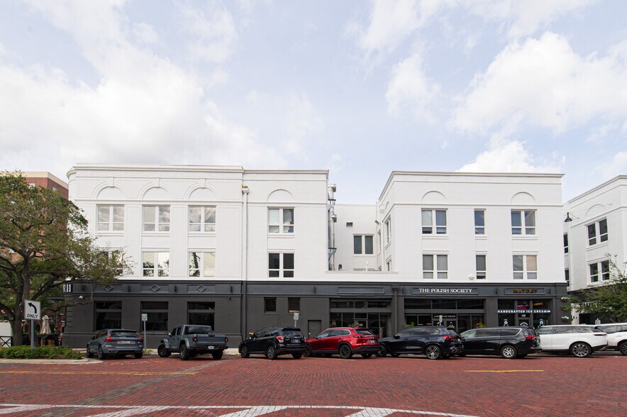 More Photos Of 442 W Kennedy Blvd, Tampa Office For Lease