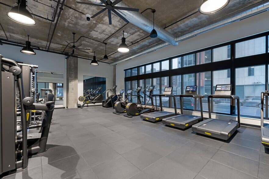 More Photos Of 615 S 8th St, Minneapolis Apartments For Lease