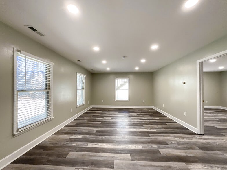 More Photos Of 1804 Lucas Ln, Charlotte Industrial For Lease