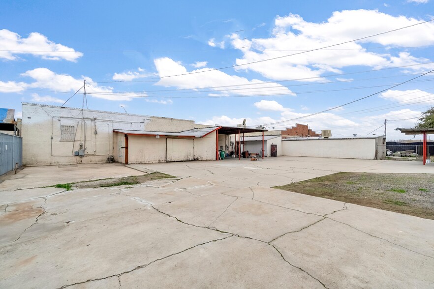 More Photos Of 3626 E Cesar Chavez Blvd, Fresno General Retail For Sale