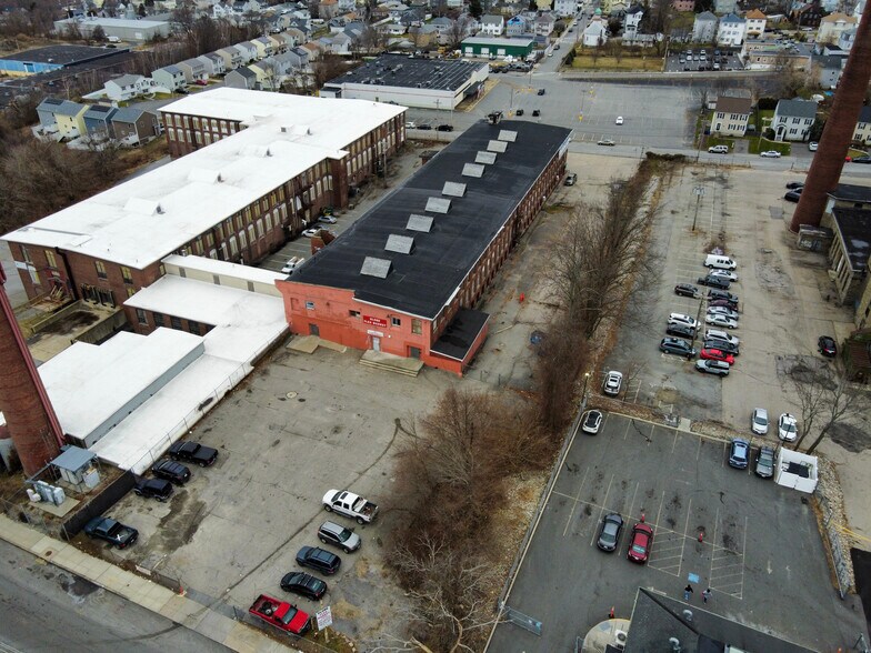 More Photos Of 460 Globe St, Fall River Showroom For Sale