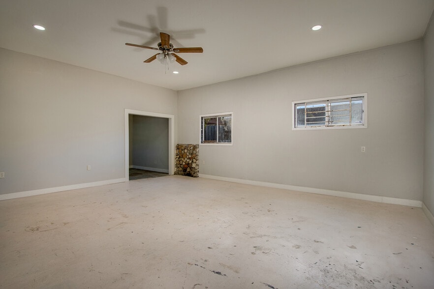 More Photos Of 55267 29 Palms Hwy, Yucca Valley Office Residential For Sale