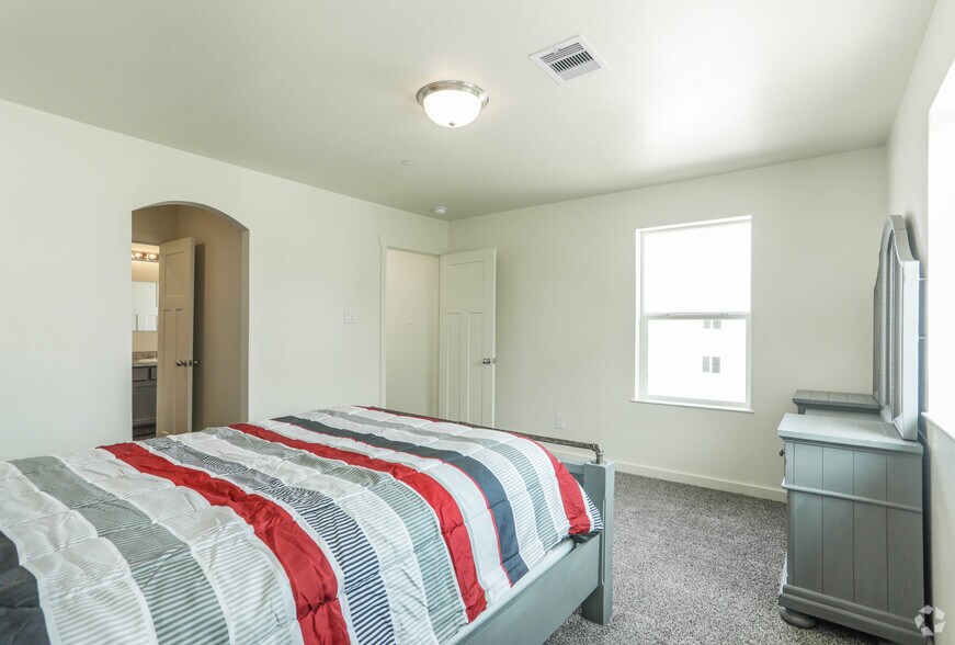 More Photos Of 21155 Gosling Rd, Spring Apartments For Sale