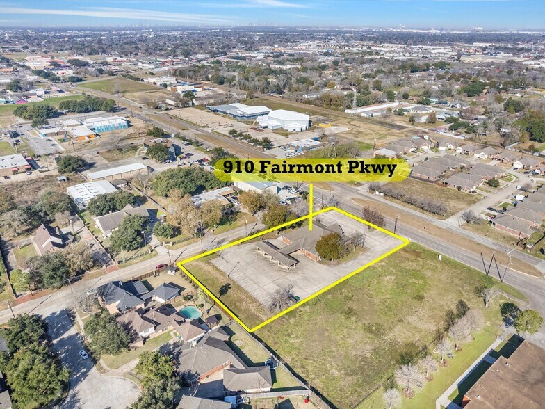 More Photos Of 910 Fairmont Pky, Pasadena Storefront Retail Office For Sale