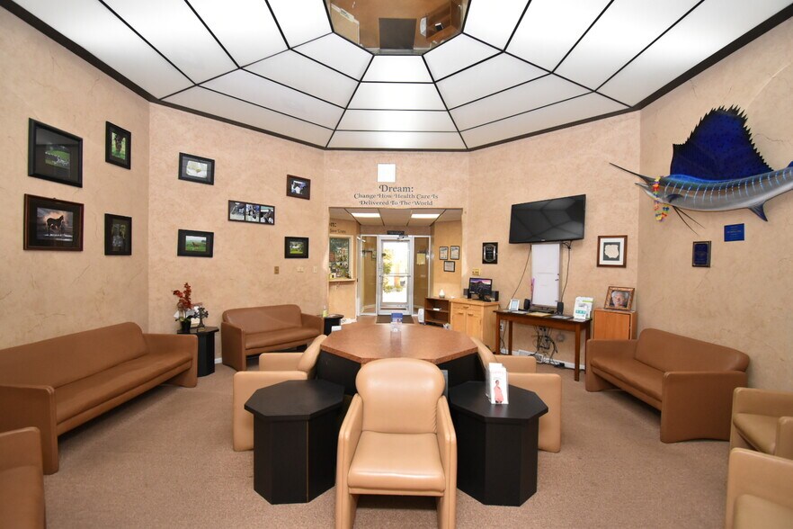 More Photos Of 100 Brenda Ave, Danville Medical For Sale