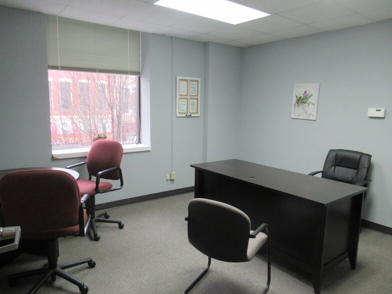 More Photos Of 427 E Monroe St, Springfield Office For Sale