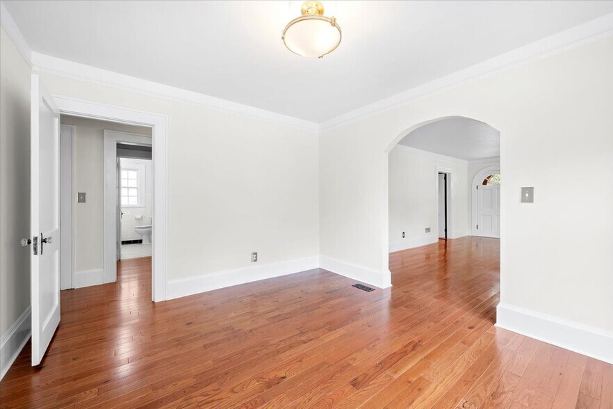 More Photos Of 301 E Main St, Easley Land For Sale