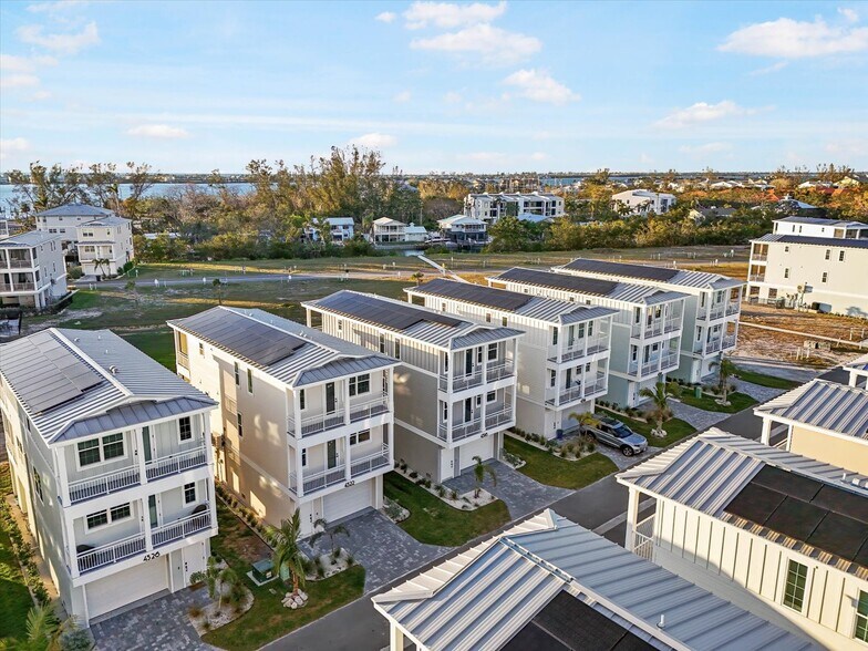 More Photos Of 4318 Marina View Way, Cortez Specialty For Sale